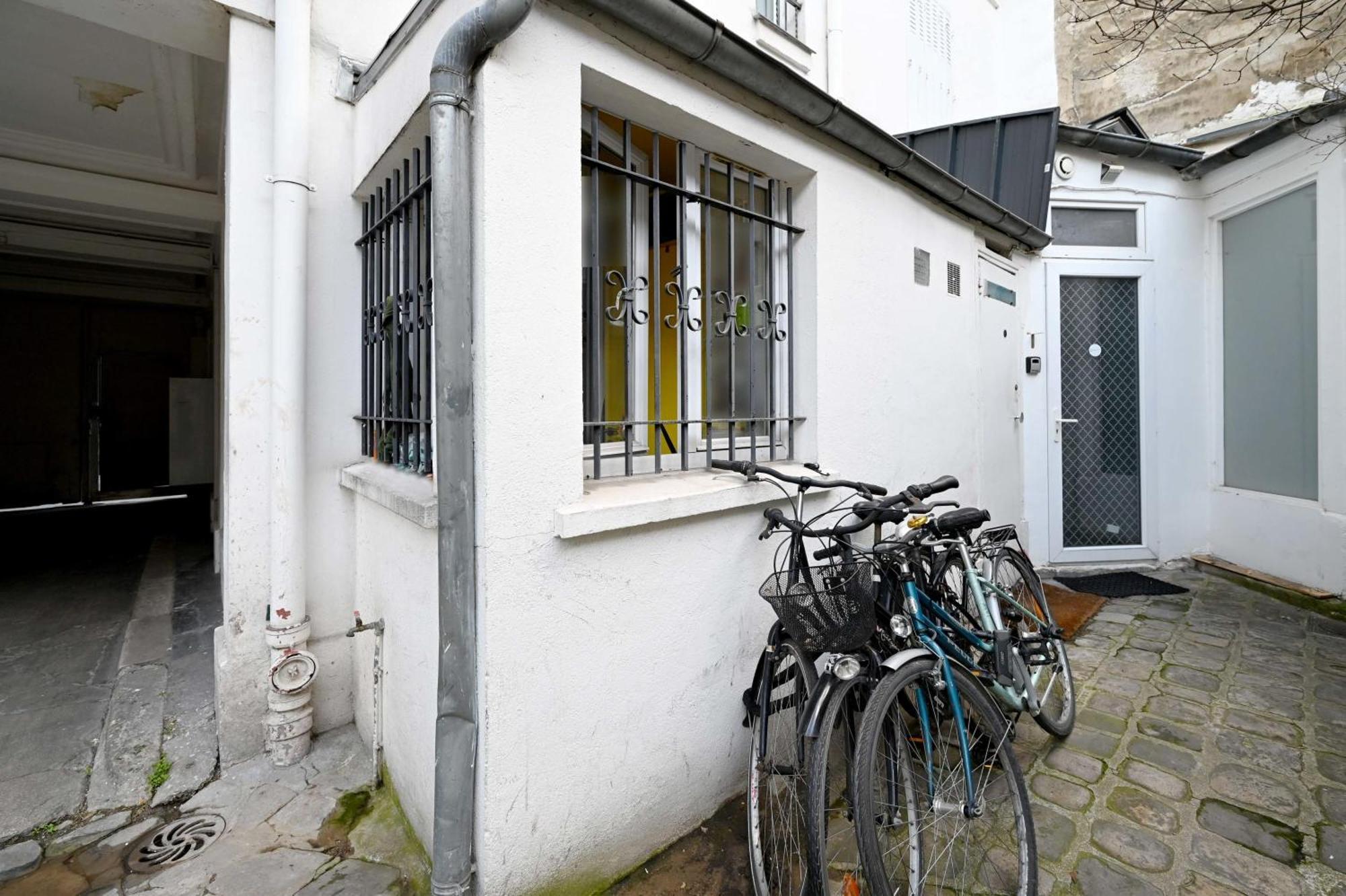 2 Bed Modern Fully Furnish Flat,Close To Buttes Chaumon Park Apartment Paris Ngoại thất bức ảnh