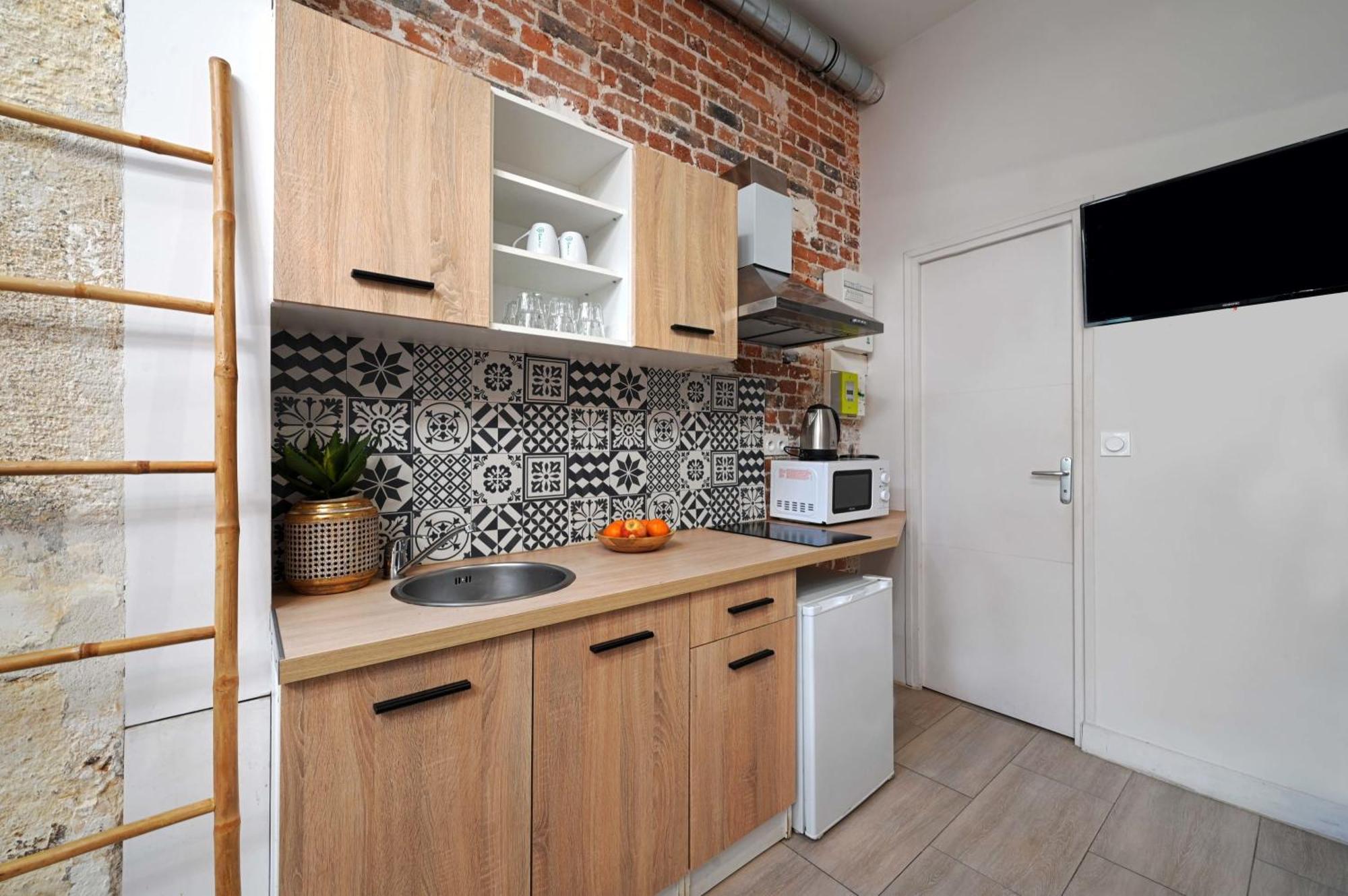 2 Bed Modern Fully Furnish Flat,Close To Buttes Chaumon Park Apartment Paris Ngoại thất bức ảnh